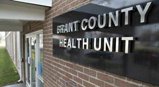 Health unit CEO retired