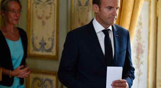 Macron does not let the Prime Minister go