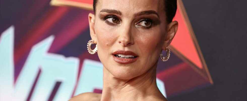 Natalie Portman Stuns in Golden Makeup at Thor Premiere