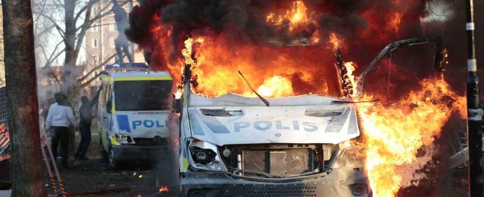 Requires long prison sentences for riots in Orebro