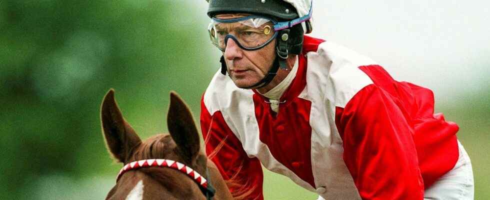 Rune about British star jockey Lester Piggott