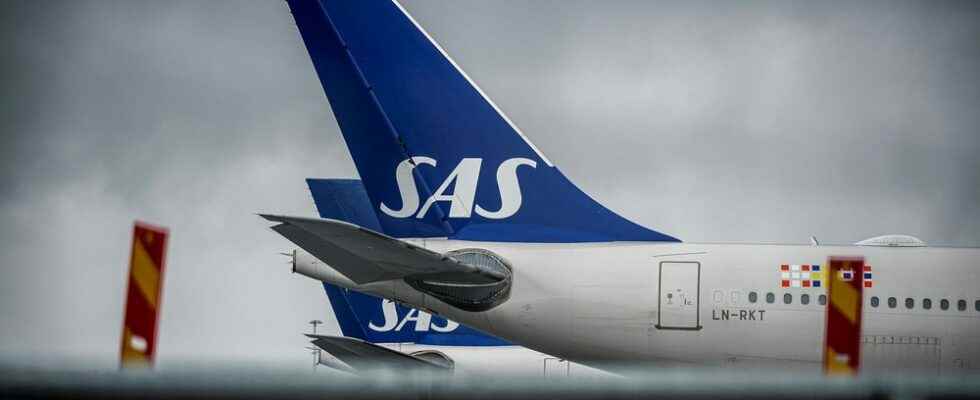 SAS pilot strike postponed negotiations continue