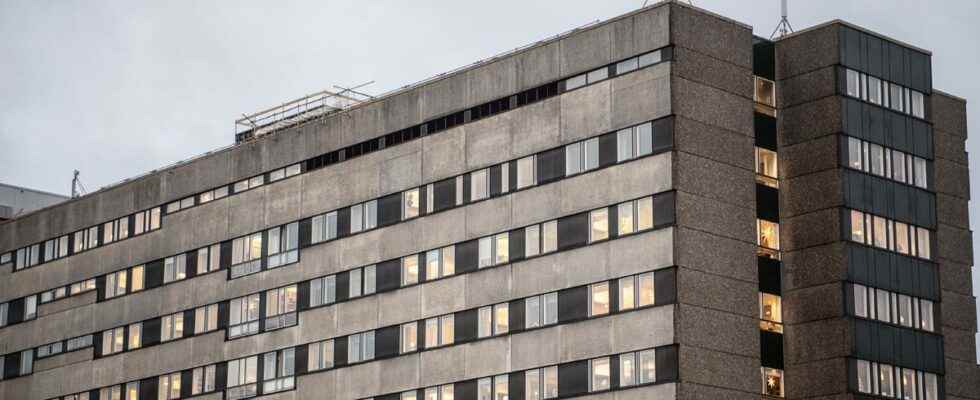 The Eastern hospital sends mothers home from childbirth after six