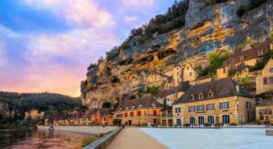 The Troglodyte Fort of La Roque Gageac