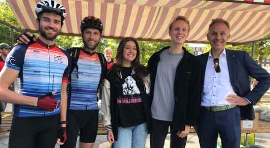 Utrecht youngsters present climate song Hopefully we will get people