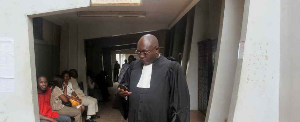 lawyers reunite to renew crisis order