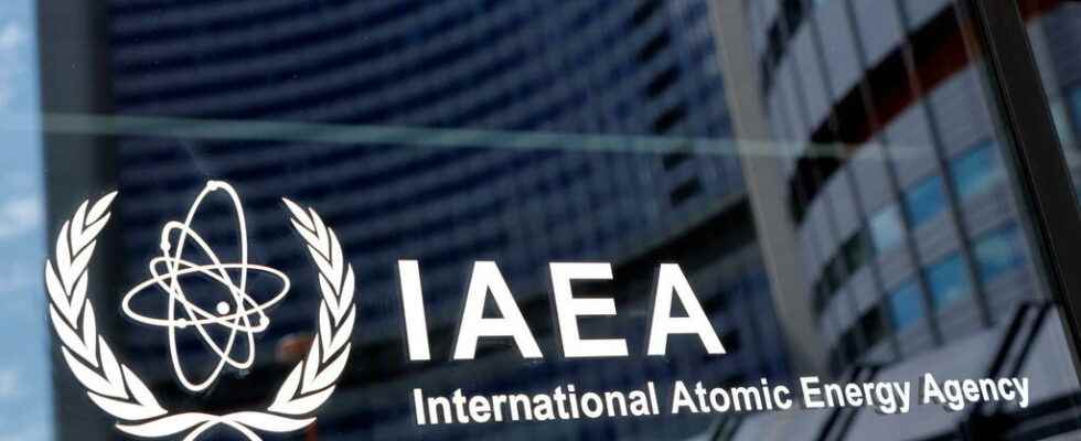 resolution urges Iran to cooperate with IAEA