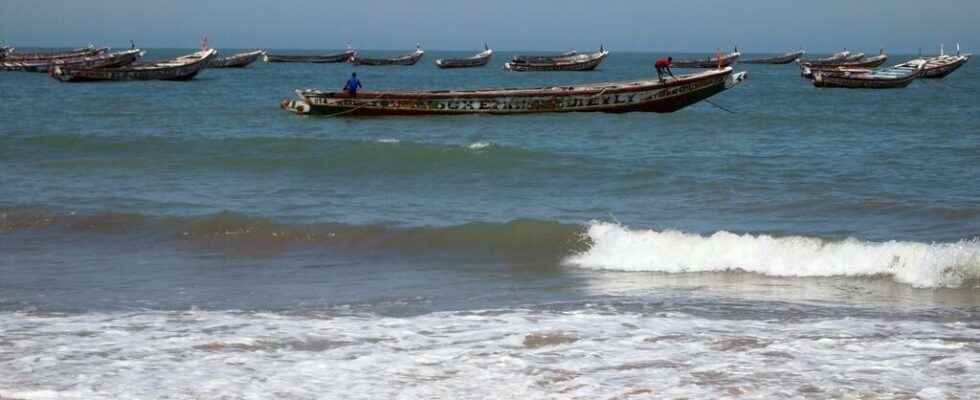 search for survivors in Kafountine after the sinking of a