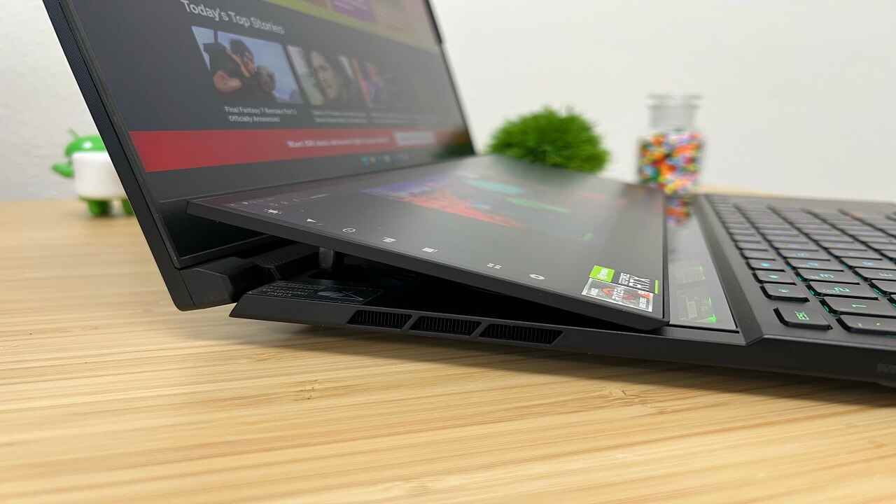 Asus ROG Zephyrus Duo 16 usb