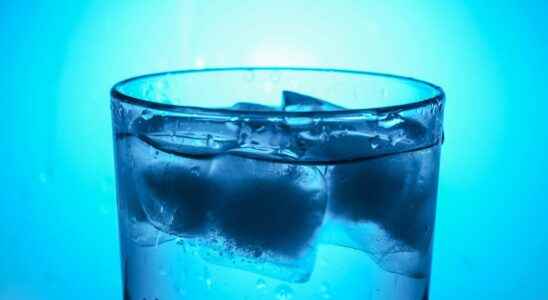 7 strange properties of water