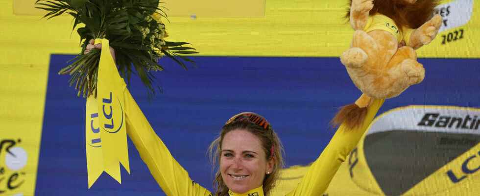 Annemiek van Vleuten experience on the top step of the