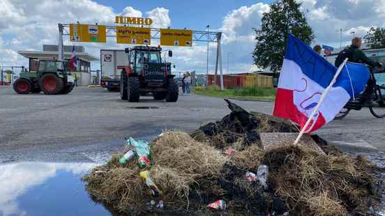 Blockade at Jumbo distribution centers over farmers at Utrecht Central