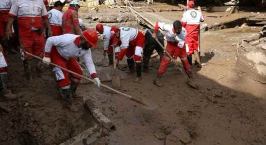 Death toll rises in floods in Iran