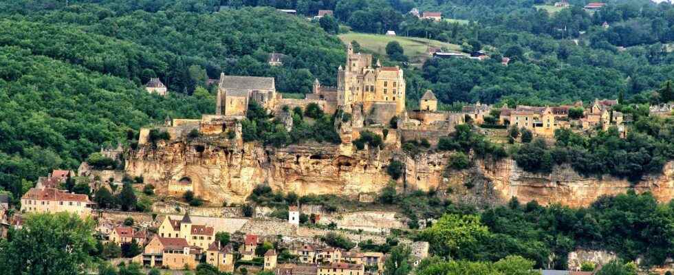 Dordogne caves and cave bears