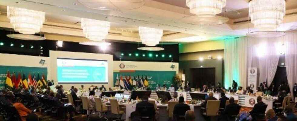 ECOWAS lifts part of its sanctions against Mali Guinea suspended