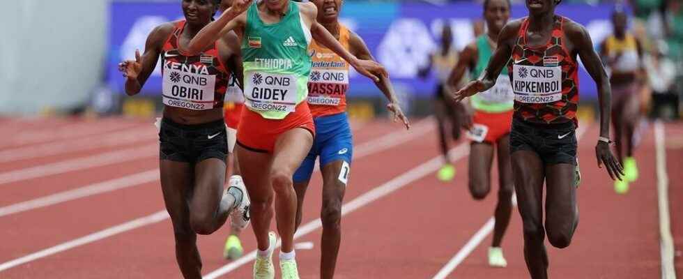 Ethiopias Letesenbet Gidey wins 10000m gold