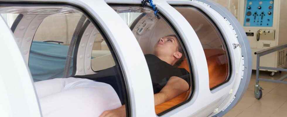 Hyperbaric oxygen therapy the new method to treat the symptoms