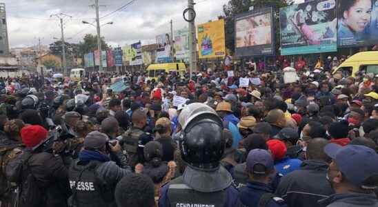 In Madagascar the police prevent an opposition rally