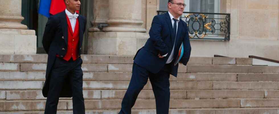 Macron punches sex offender accused minister