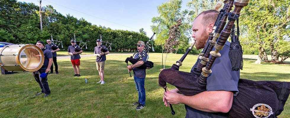 Paris Port Dover Pipe Band to perform at Royal Edinburgh