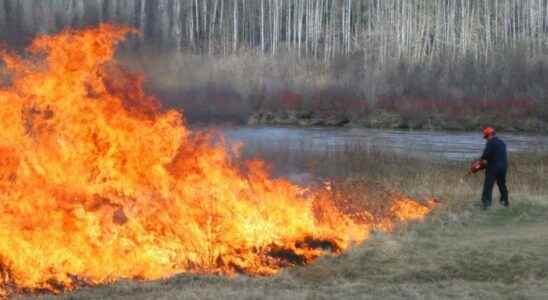 Perth County banning open air fires cautioning farmers amid extreme