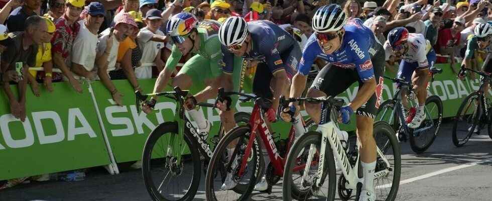 Philipsen takes the 15th stage Vingegaard loses two lieutenants