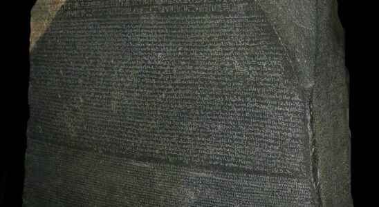 Rosetta Stone what do the inscriptions say