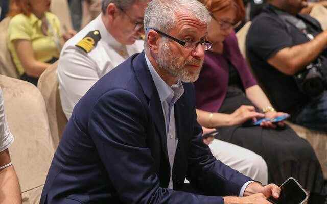 Surprise name at the signing ceremony of the grain shipment