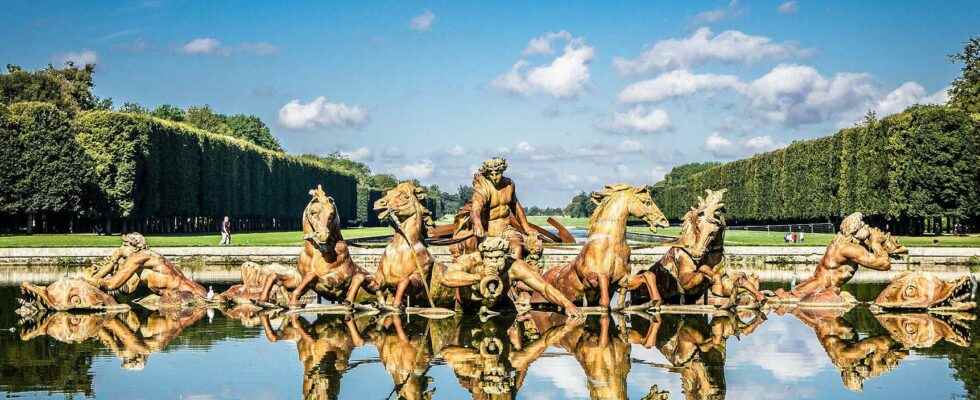 The Sun King welcomes you to the Palace of Versailles