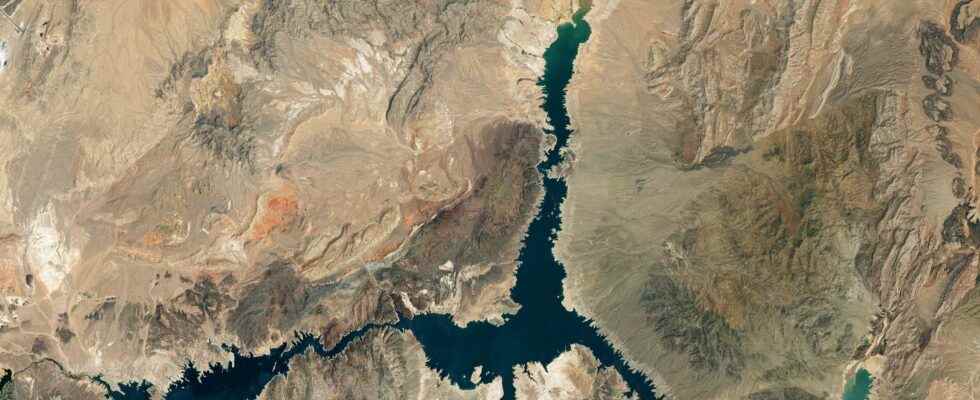 The largest water reservoir in the United States is at