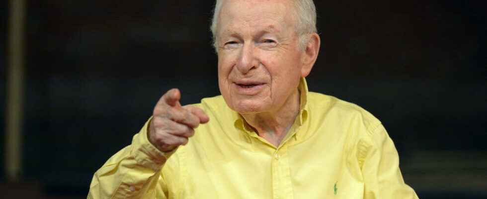 Theater legend Peter Brook dies at 97