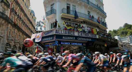 Tour de France departure for the last peaks