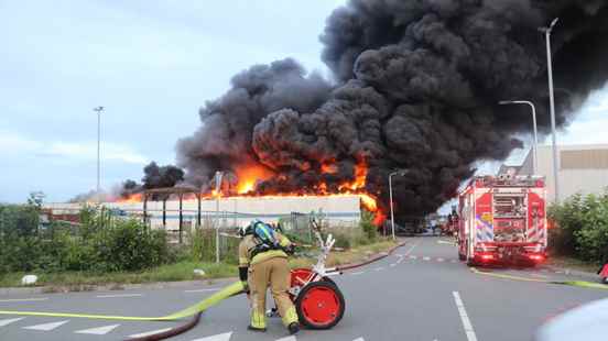 Very large fire just across the provincial border in Beesd