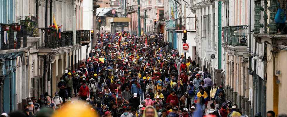 four Ecuadorian ministers resign after protests