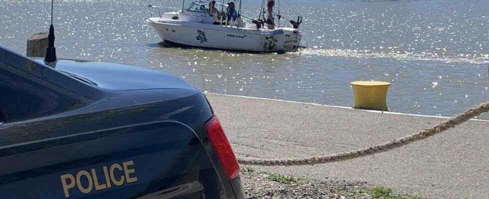 Citizens aiding police Coast Guard in search for missing Lake