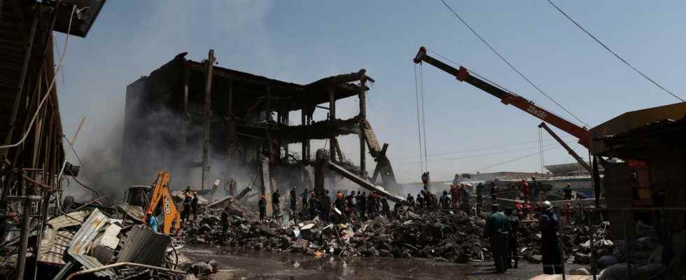 Death toll rises after explosion at market