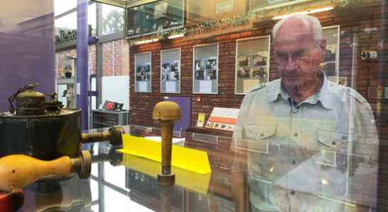 Exhibition honors the disappeared postal workers of Leersum The telephone