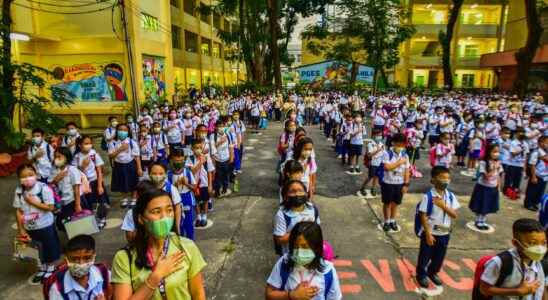 Filipino school children back after over two years