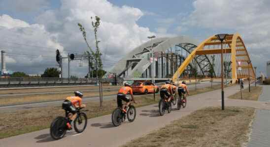 Live Possible wet course during team time trial through Utrecht