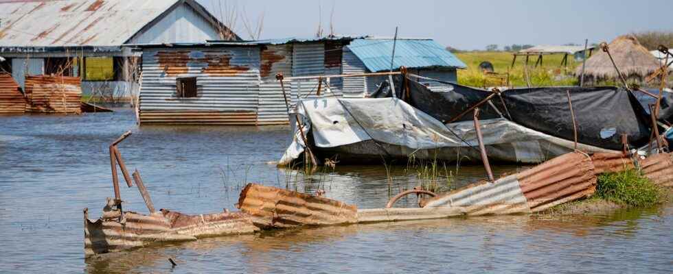 Over 100000 affected by Sudans floods