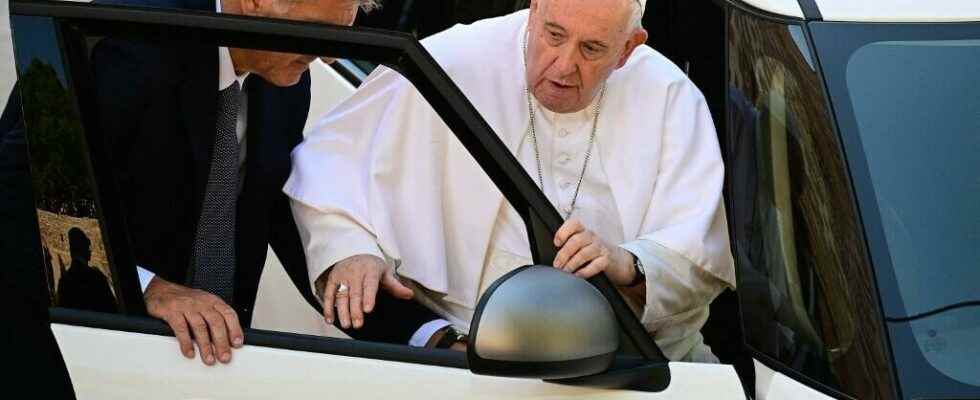 Pope Francis gathers all his cardinals in Rome to discuss