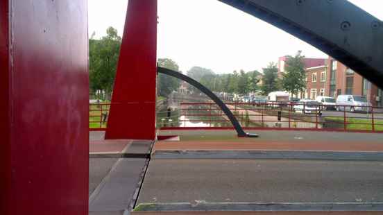 Red Bridge in Utrecht defective for much longer large boats