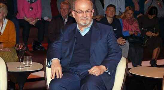 Salman Rushdie is no longer on life support