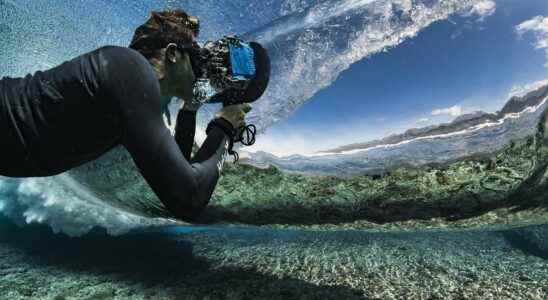 Surfing in Tahiti the mythical Teahupoo wave of the 2024