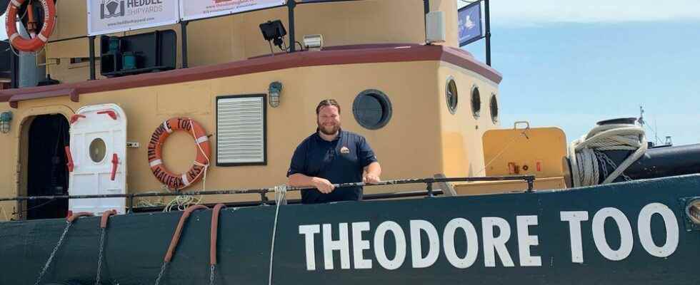 Toots Toots Popular tugboat arrives in Norfolk