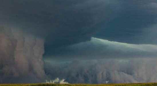 Tornado warning issued for Stratford and Perth County