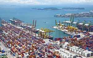 UK trade deficit grows in June