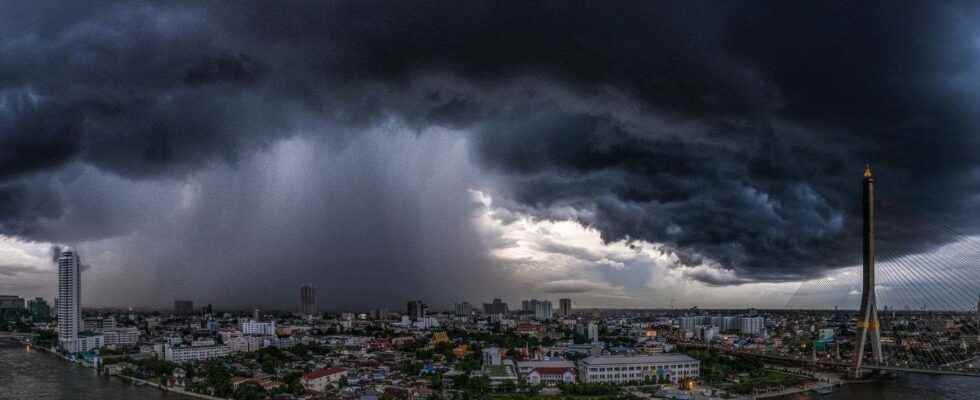 When a storm cloud literally explodes with rain