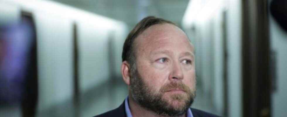 conspirator Alex Jones ordered to pay 41 million