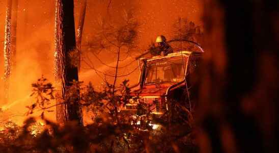 more than 10000 people evacuated in Gironde and Landes